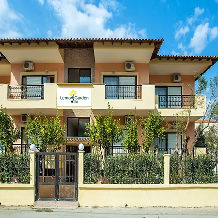 Lemon Garden Pefkohóri