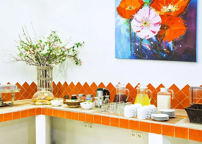 Lemon Garden Hotel *