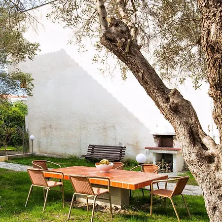 Отель Lemon Garden Пефкохори