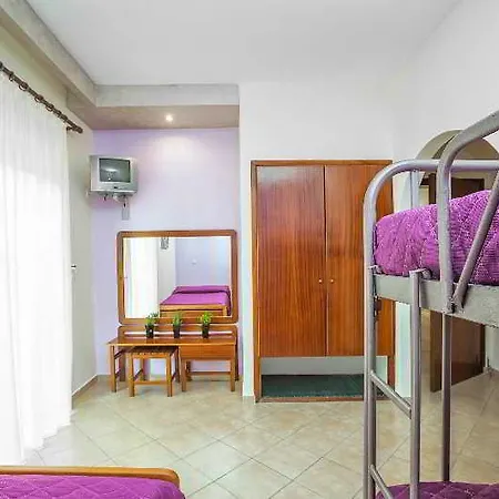 Отель Lemon Garden Пефкохори